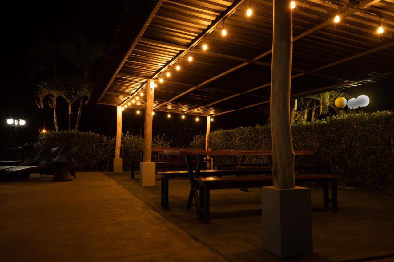 Hotel El Rancho Quepos Ngoại thất bức ảnh