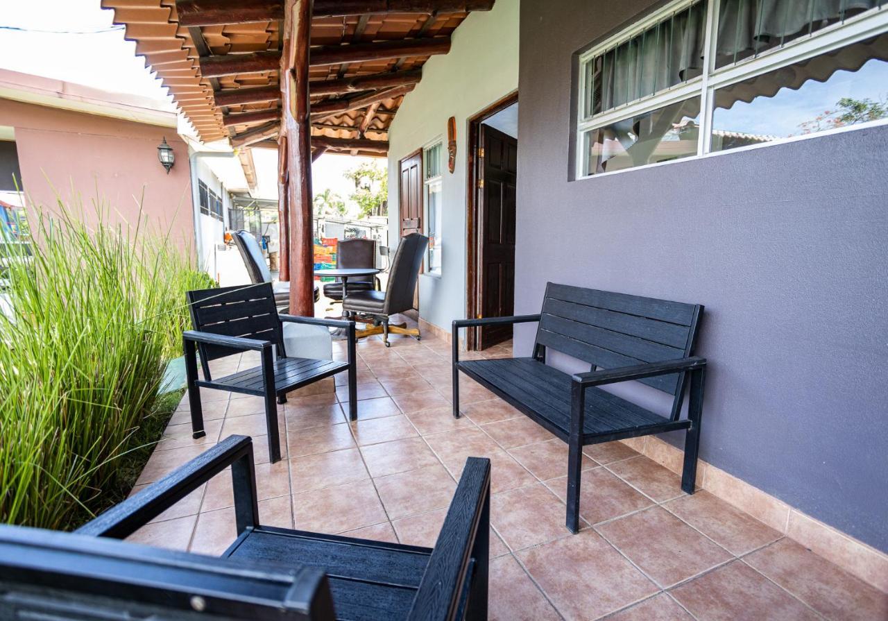 Hotel El Rancho Quepos Ngoại thất bức ảnh