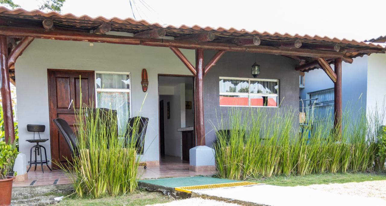 Hotel El Rancho Quepos Ngoại thất bức ảnh