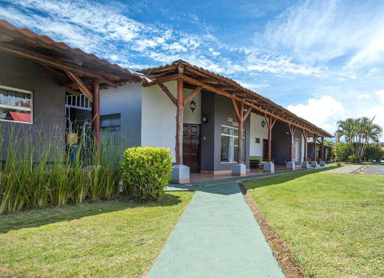 Hotel El Rancho Quepos Ngoại thất bức ảnh